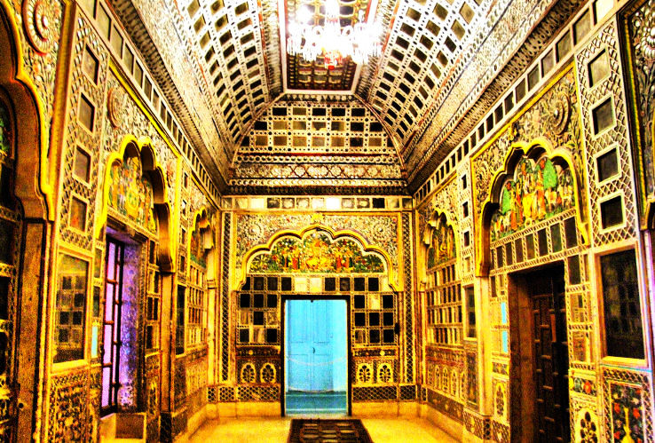 5. Sheesh Mahal Hall of Mirrors